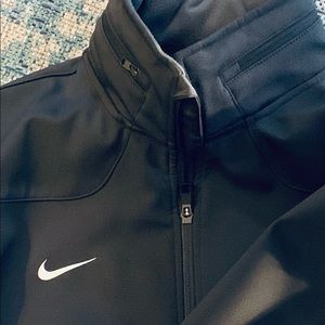 Nike light weight Men’s jacket.